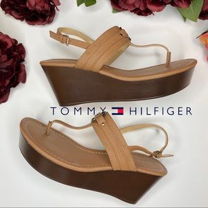 Tommy Hilfiger Signature Logo Thong Platform Wedge Camel Color Sandals 9 1/2M